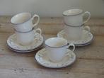 Servies, IKEA, creme met blauw takje, zo goed als nieuw, Huis en Inrichting, Ophalen of Verzenden, Zo goed als nieuw, Overige stijlen