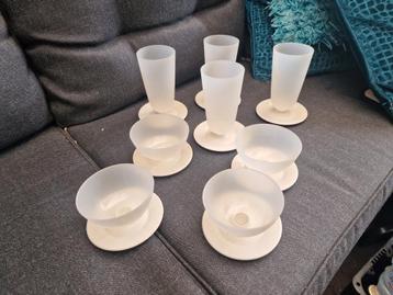 sorbet bekers en desert bekers. beschikbaar voor biedingen
