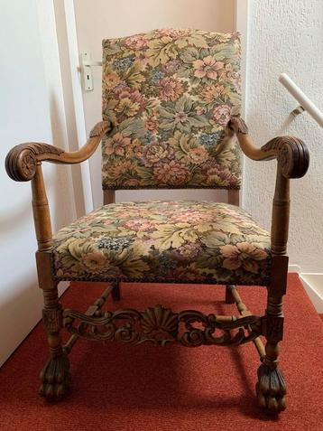 Prachtige antieke stoel in perfecte staat  beschikbaar voor biedingen