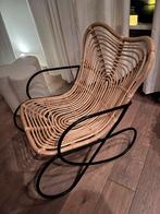 Rotan lounge chair / uniek design model, Huis en Inrichting, Stoelen, Ophalen, Gebruikt, Bruin, Riet of Rotan