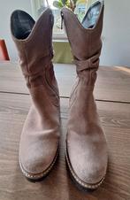 Beige suède laarsjes - maat 39 - merk Helioform - zgan, Beige, Lage of Enkellaarzen, Ophalen of Verzenden, Zo goed als nieuw