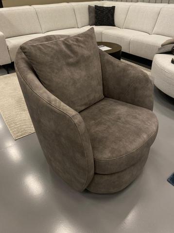 Aanbieding!! Rondo hoog met draaivoet. Stof Adore 84 Clay beschikbaar voor biedingen