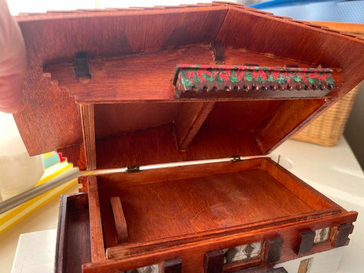 Vintage Houten Muziekdoos Chalet, Huis en Inrichting, Woonaccessoires | Overige, Gebruikt, Ophalen