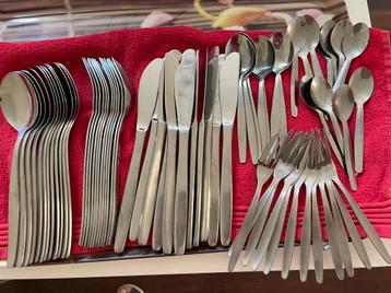 12 personen bestek, kwaliteit stainless & soep-opscheplepel beschikbaar voor biedingen