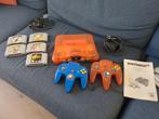 Nintendo 64 Clear Orange, Spelcomputers en Games, Spelcomputers | Nintendo 64, Ophalen, Gebruikt, Met 2 controllers