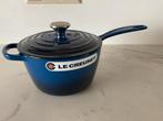 Le creuset 18 cm sauspan, lapis blauw, 2,2 lt, nieuw, Huis en Inrichting, Keuken | Potten en Pannen, Gietijzer, Nieuw, Ophalen of Verzenden