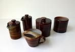 Keramiek kan/pot vijf stuks bruin Ambacht Volendam 3203-k, Antiek en Kunst, Ophalen of Verzenden