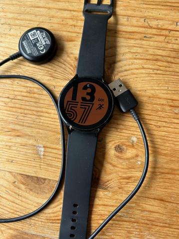 Samsung Galaxy watch 4 beschikbaar voor biedingen