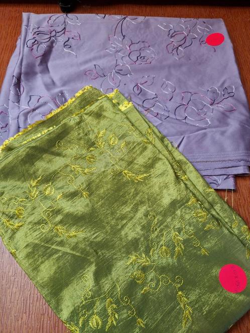 2 coupons stof met borduursel, Hobby en Vrije tijd, Stoffen en Lappen, Nieuw, Katoen, 120 cm of meer, 30 tot 200 cm, Groen, Verzenden