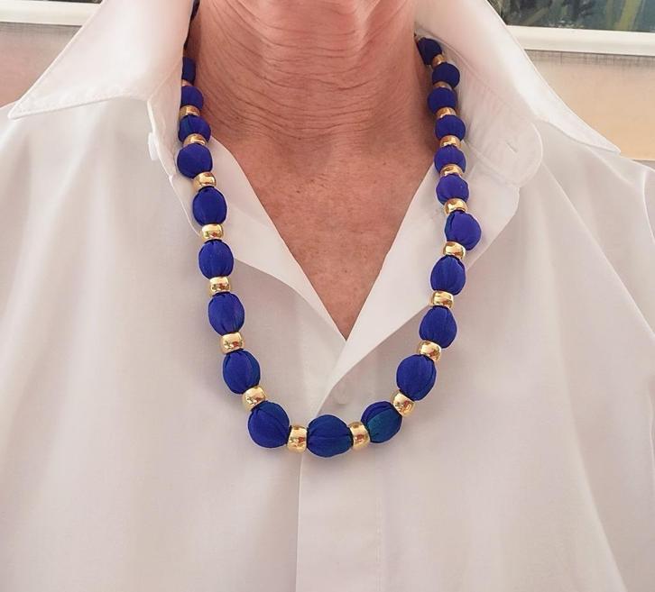 Halssieraad, Sieraden, Tassen en Uiterlijk, Kettingen, Zo goed als nieuw, Overige materialen, Blauw, Verstelbaar, Ophalen of Verzenden