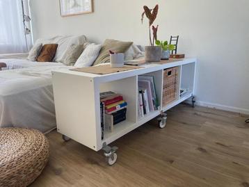 Movable shelf