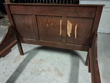Antiek Houten Bedframe beschikbaar voor biedingen