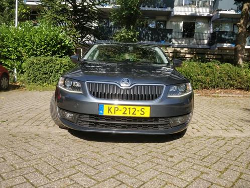 Skoda Octavia 1.0 TSI  Dsg7 Style Business Veel Luxe opties!, Auto's, Skoda, Particulier, Octavia, ABS, Achteruitrijcamera, Adaptieve lichten
