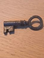 Antieke miniatuur sleutel 40 mm voor spaarpot / kluisje €3,5, Antiek en Kunst, Ophalen of Verzenden