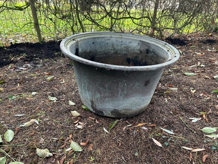 Grote plantenbak voor tuin of balkon, Tuin en Terras, Bloempotten, Gebruikt, Metaal, Binnen, 40 tot 70 cm, 40 cm of meer, Rond