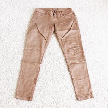 Mooie Bershka Broek33 (Maat 36) - 33 € 20,- beschikbaar voor biedingen