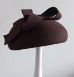 Mooi donkerbruin hoedje/ dopje uitlopend in een puntje, Ophalen of Verzenden, Nieuw