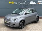 Fiat 500 La Prima 42 kWh Cabrio *p-camera *17" *climate, Gebruikt, Beige, Cabriolet, Zilver of Grijs