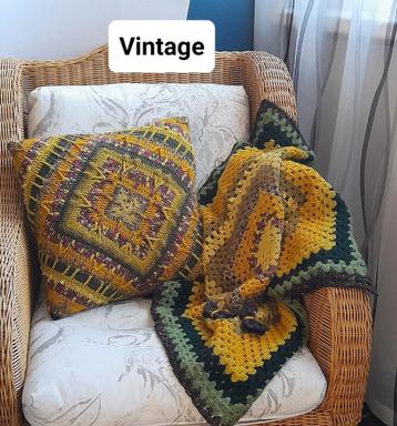 Set van 2 kussenhoesjes + dekentje beschikbaar voor biedingen