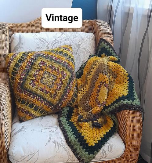 Set van 2 kussenhoesjes + dekentje, Huis en Inrichting, Woonaccessoires | Kussens, Zo goed als nieuw, Overige kleuren, Vierkant