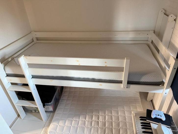 Leuke Hoogslaper met Glijbaan, Kinderen en Baby's, Kinderkamer | Stapelbedden en Hoogslapers, Zo goed als nieuw, Hoogslaper, Ophalen