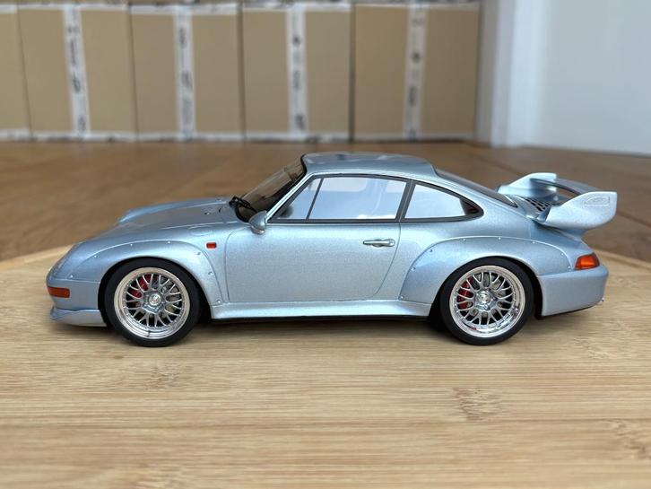 Porsche 911 993 GT GT2 zilver 1:18 GT Spirit ZM098 zeldzaam, Hobby en Vrije tijd, Modelauto's | 1:18, Zo goed als nieuw, Auto
