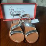 Nieuw leren zilver metallic platte sandaaltjes; maat 36, Overige kleuren, Nieuw, White Sun (Frans merk), Sandalen of Muiltjes