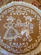 Vintage Kleedje met Folklore Motief, Huis en Inrichting, Minder dan 50 cm, Crème, Rond, Minder dan 50 cm