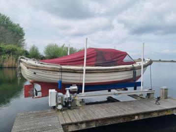 Magma sloep + Bootslift te koop aangeboden beschikbaar voor biedingen