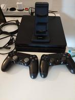 Ps4 slim 500gb + 2 controllers met oplaad hub, Spelcomputers en Games, Spelcomputers | Sony PlayStation 4, Met 2 controllers, Gebruikt