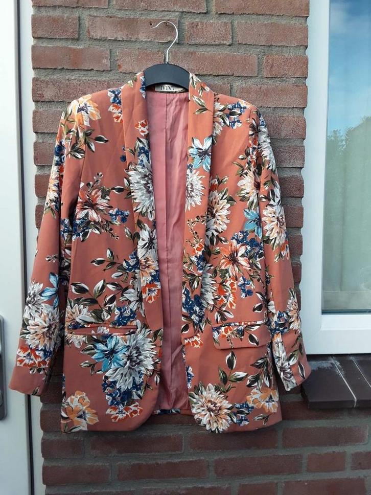 Mooi gebloemd blazer van IVIVI, S terra kleur, Kleding | Dames, Jasjes, Kostuums en Pakken, Zo goed als nieuw, Jasje, Maat 38/40 (M)
