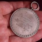 Grote Medaille Voetbal KNVB 1947 Drenthe 1e prijs, Postzegels en Munten, Penningen en Medailles, Zilver, Verzenden