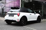 MINI Hatchback Cooper C Automaat / JCW / Pakket M / 17" John, Auto's, Mini, Stof, 156 pk, 4 stoelen, Wit