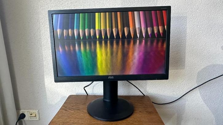 AOC E2260Pw - 21,5 inch (54,6 cm) Full HD LED Monitor, Computers en Software, Monitoren, Zo goed als nieuw, 60 Hz of minder, DVI