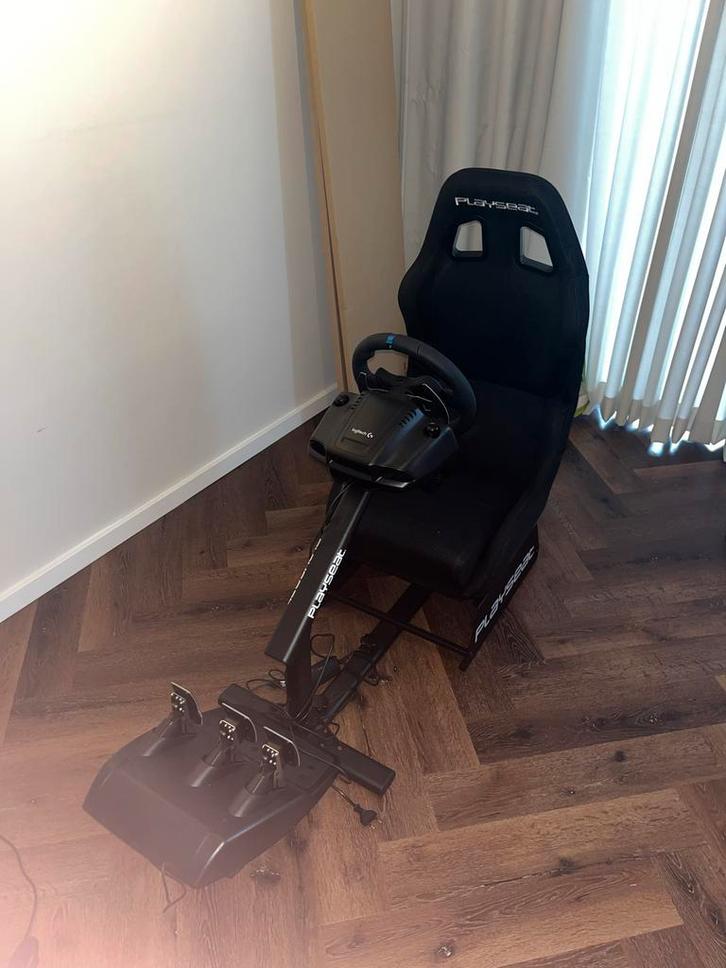 Playseat Evolution + Logitech G29 (PS5/PS4), Spelcomputers en Games, Spelcomputers | Sony PlayStation Consoles | Accessoires, Zo goed als nieuw