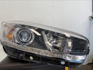 kia ceed xenon koplamp rechts 12- 32102-A2260 beschikbaar voor biedingen