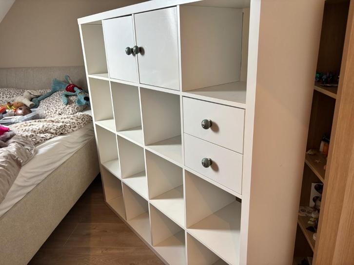 IKEA kallax kast 16 vakken, Huis en Inrichting, Kasten | Boekenkasten, Gebruikt, 25 tot 50 cm, Ophalen