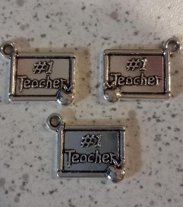 #1 teacher metalen bedel "nieuw" 2 zijdig bedrukt    beschikbaar voor biedingen