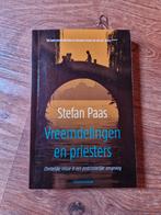 Stefan Paas - Vreemdelingen en priesters, Ophalen of Verzenden, Zo goed als nieuw, Stefan Paas