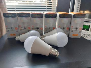 10x Smart RGB LED Lampen E27 - 6cm Bol beschikbaar voor biedingen