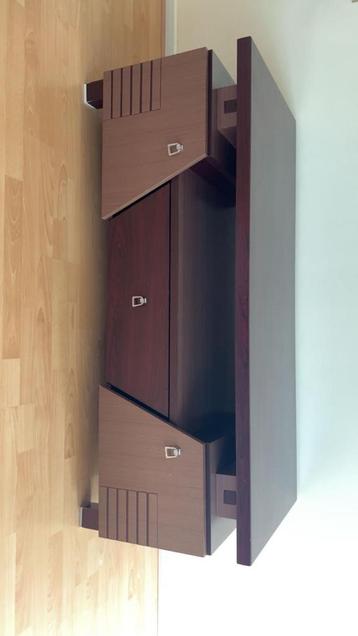 Kersenhouten tv-meubel – tijdloos en in goede staat beschikbaar voor biedingen