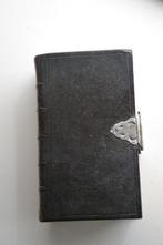 Antieke Bijbel met Zilveren slot 1884, Antiek en Kunst, Antiek | Boeken en Bijbels, Bijbel, Ophalen of Verzenden