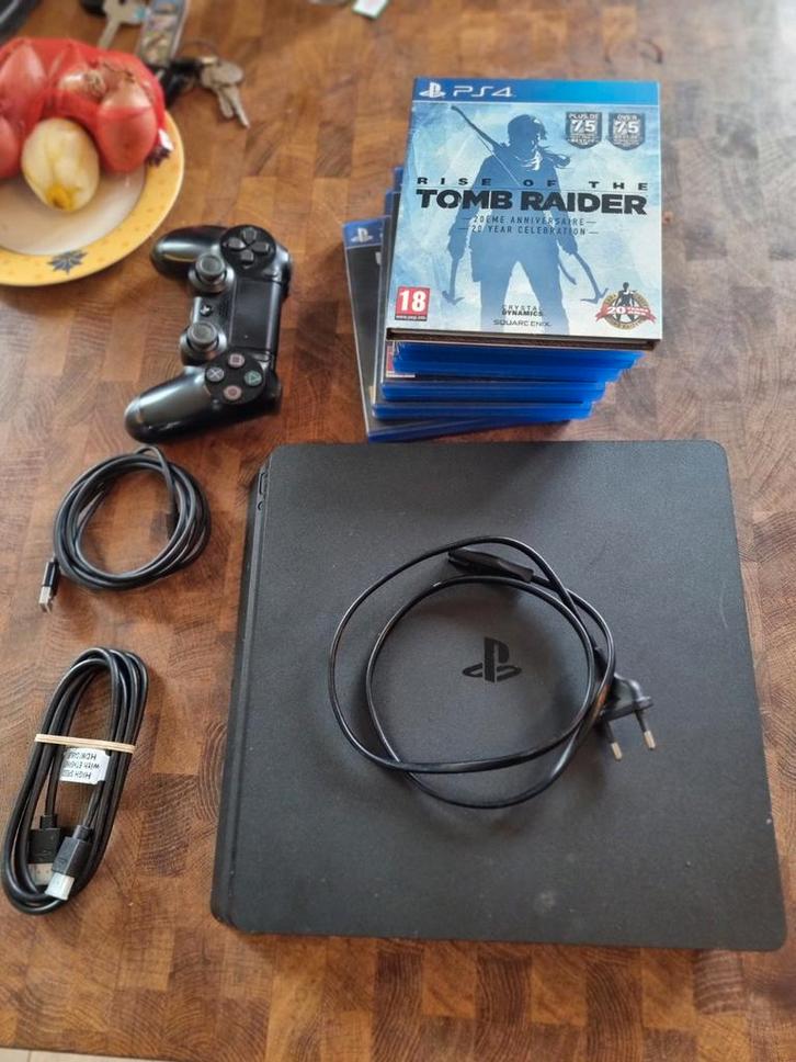 PlayStation 4 Slim 500GB met Controller en Games, Spelcomputers en Games, Spelcomputers | Sony PlayStation 4, Gebruikt, Slim, 500 GB