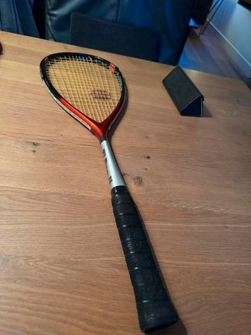 Squash racket beschikbaar voor biedingen