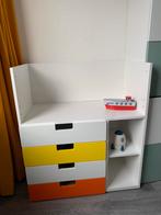 Stuva commode en bureau (compleet, plank staat niet op foto), Kinderen en Baby's, Kinderkamer | Commodes en Kasten, Ophalen, 50 tot 70 cm
