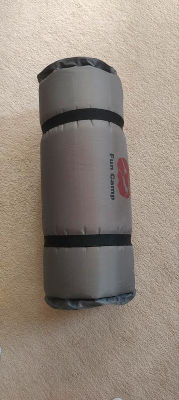 Zelf Opblaasbaar Matje - 5cm dik, Zo Goed Als Nieuw beschikbaar voor biedingen