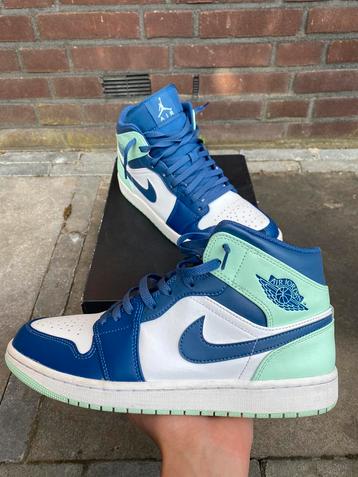 Nike Air Jordan 1 Mid - Blauw/Mint - 44,5 beschikbaar voor biedingen
