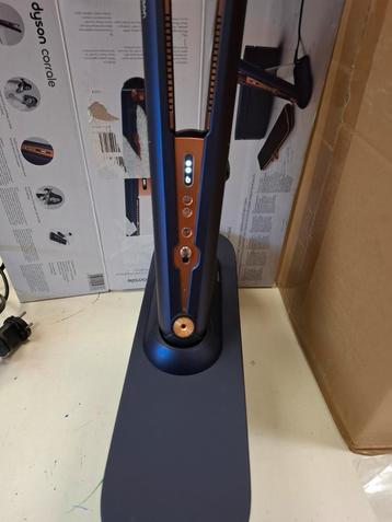 Dyson corrale stijltang. beschikbaar voor biedingen