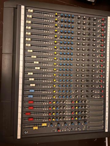 Soundcraft Delta 200 Mixer  