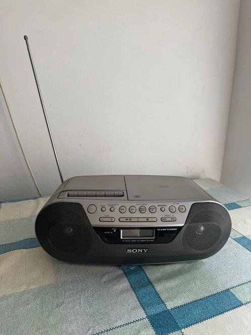 SONY RADIO, CD EN CASSETTE SPELER, Audio, Tv en Foto, Radio's, Zo goed als nieuw, Radio, Ophalen of Verzenden